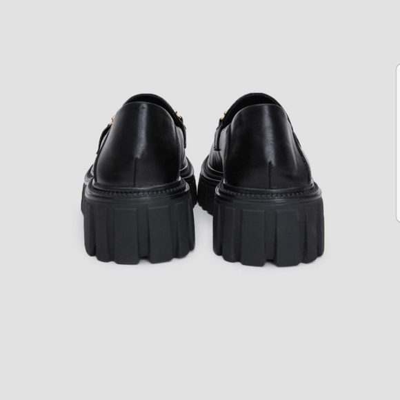 Vegan Leather Chunky Heeled Loafers with Gold Chain (Black) - Lattelier - Picture 3 of 13